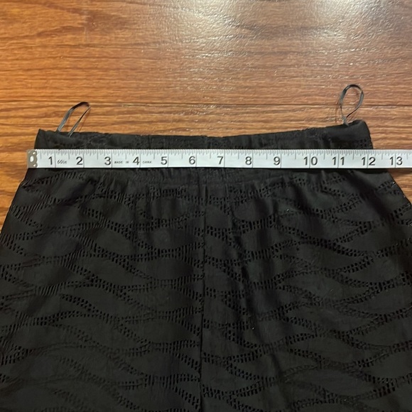 Lace wide leg 2 in 1 pants / shorts cover up / beach summer Black pull on XS - Picture 12 of 14